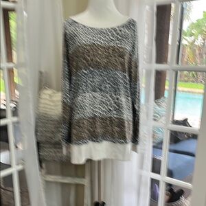 Honeyme Brown and Gray Crew Neck Sweater Lightweight Loose-Knit